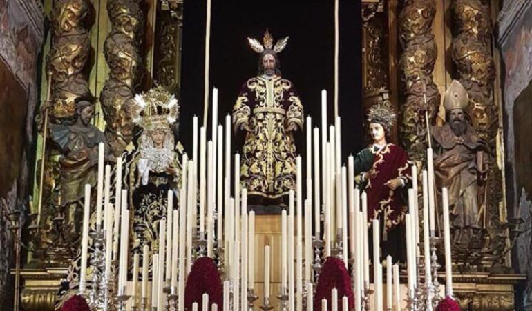 Altar de cultos de la Hermandad de Los Panaderos durante su estancia en la Iglesia de La Misericordia