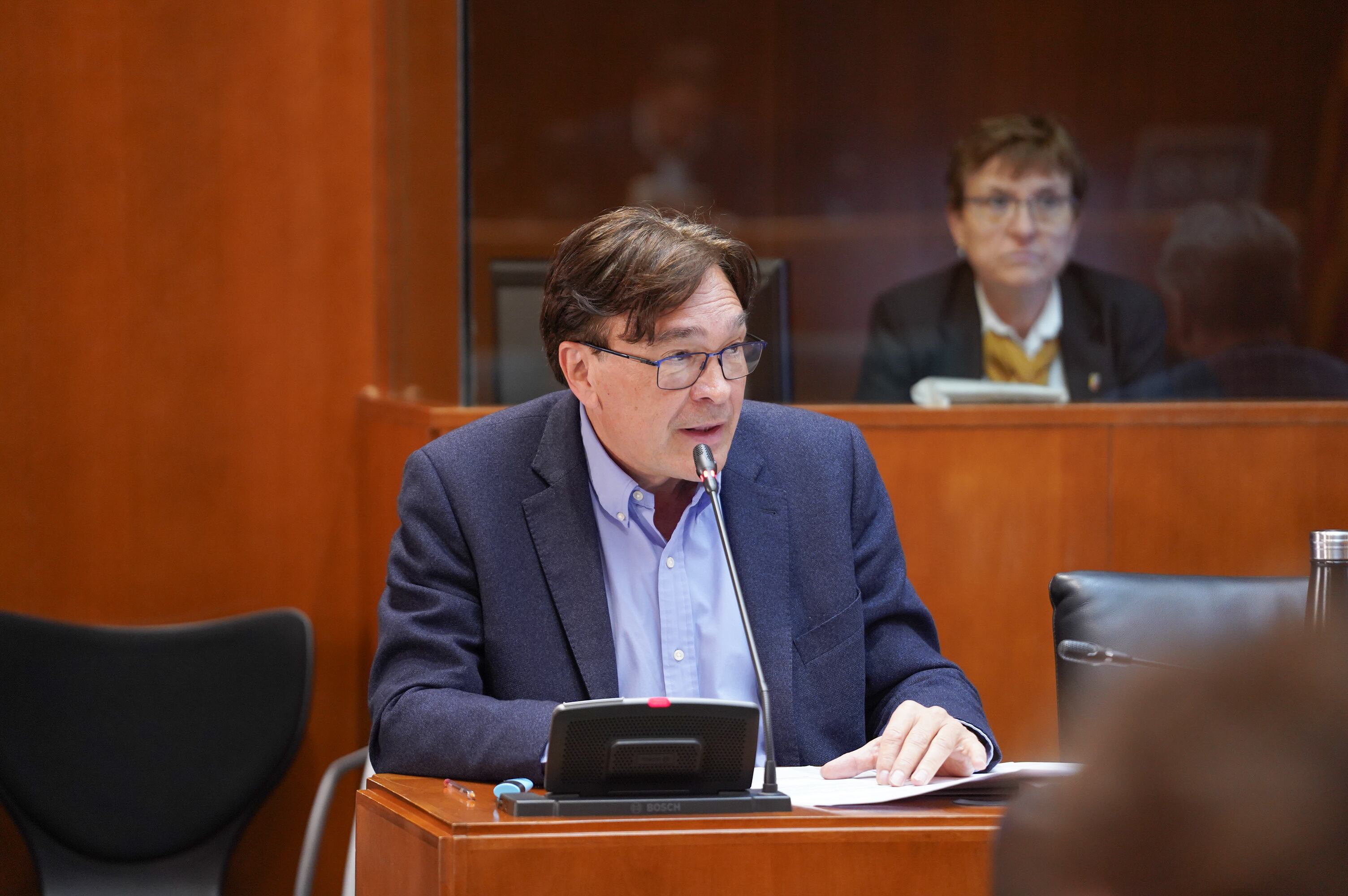 El encargado de defender la proposición no de ley ha sido el portavoz de Teruel Existe, Tomás Guitarte