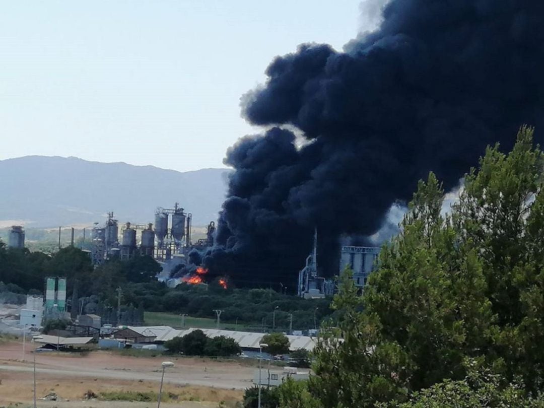 Incendio de la planta de Indorama en San Roque