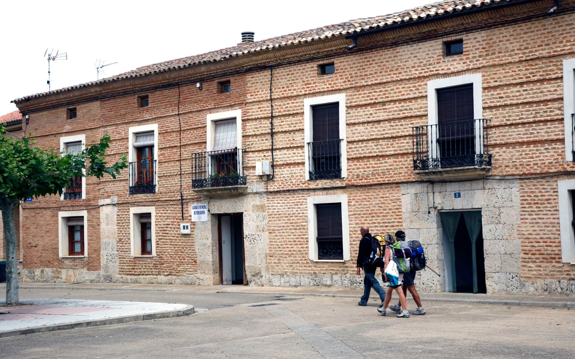 Peregrinos a su paso por Itero de la Vega