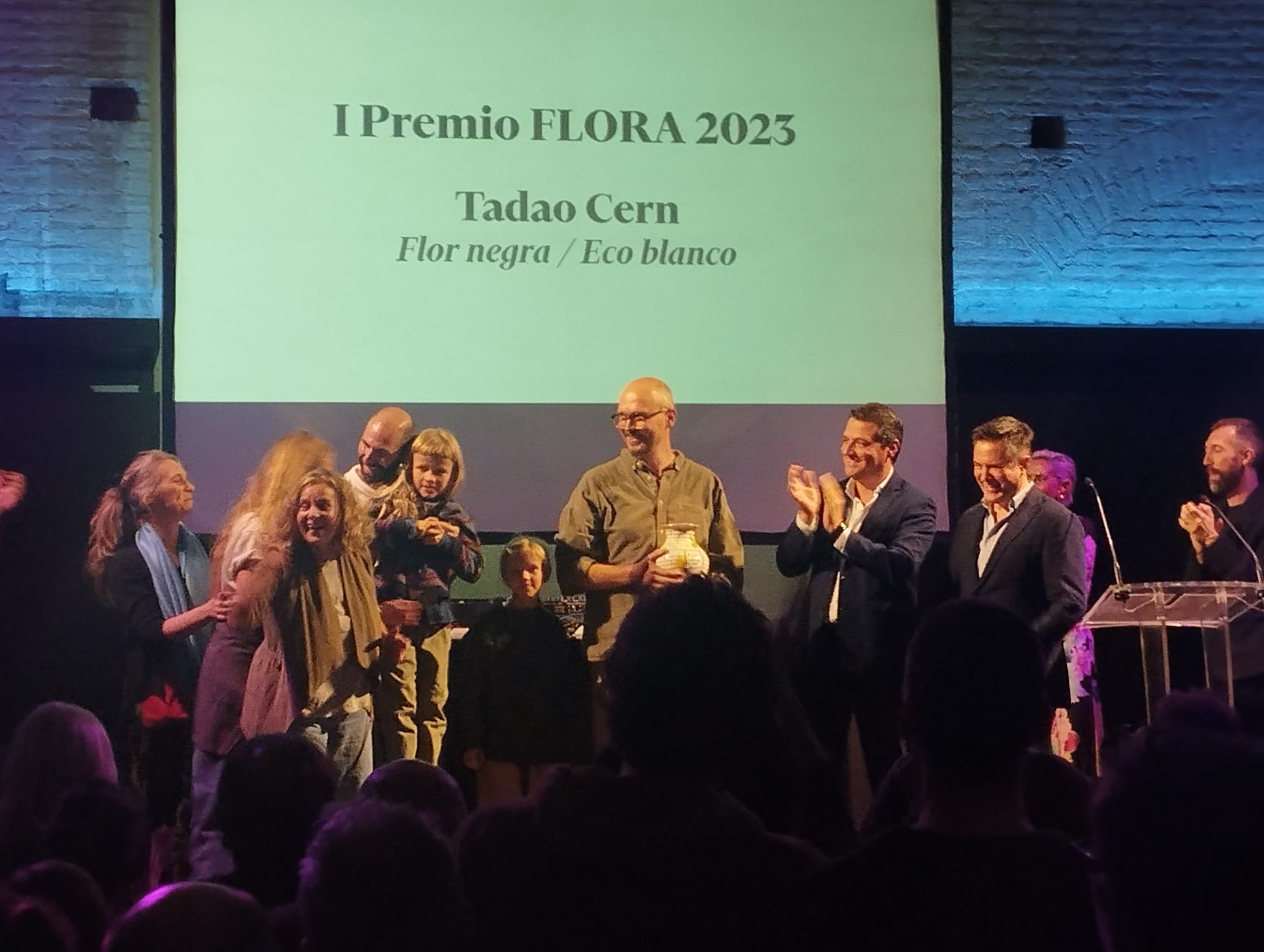 Tadao Cern recoge el primer premio de FLORA 2023