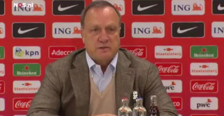 Dick Advocaat, durante una rueda de prensa