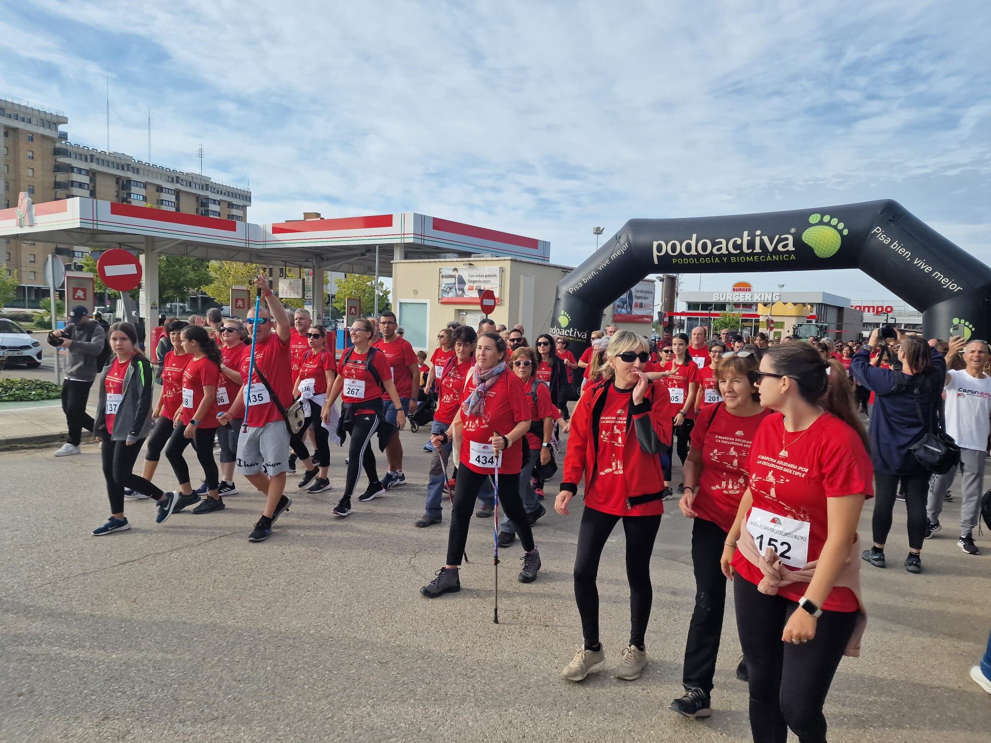 Salida de la segunda Marcha por la Esclerosis Múltiple en Huesca