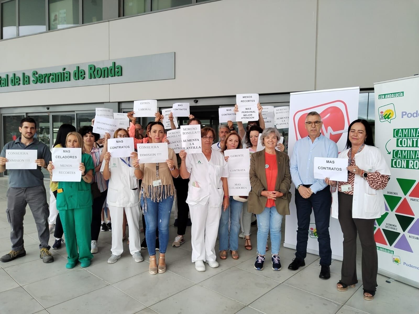 Componentes de IU con celadores del Hospital de la Serranía