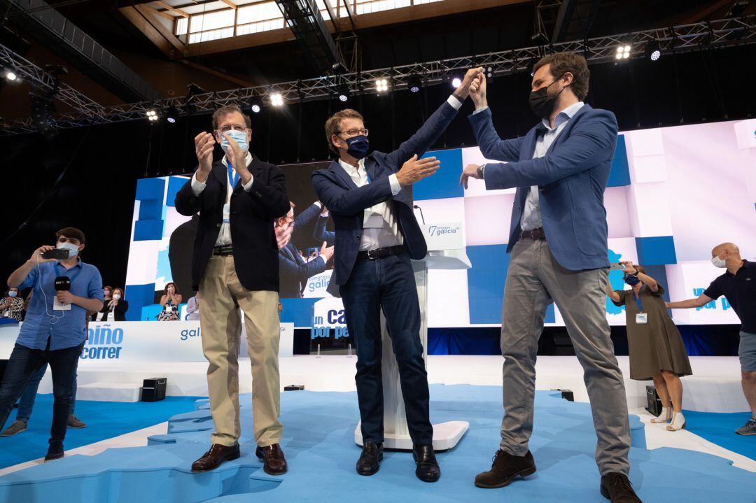 El expresidente del Gobierno Mariano Rajoy; el presidente de la Xunta y del Partido Popular en Galicia, Alberto Núñez Feijoo, y el presidente del PP, Pablo Casado, en el 17 Congreso del PP de Galicia