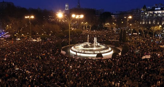 La plaza de Neptuno, donde han concurrido las marchas simultáneas convocadas por la Marea Ciudadana.