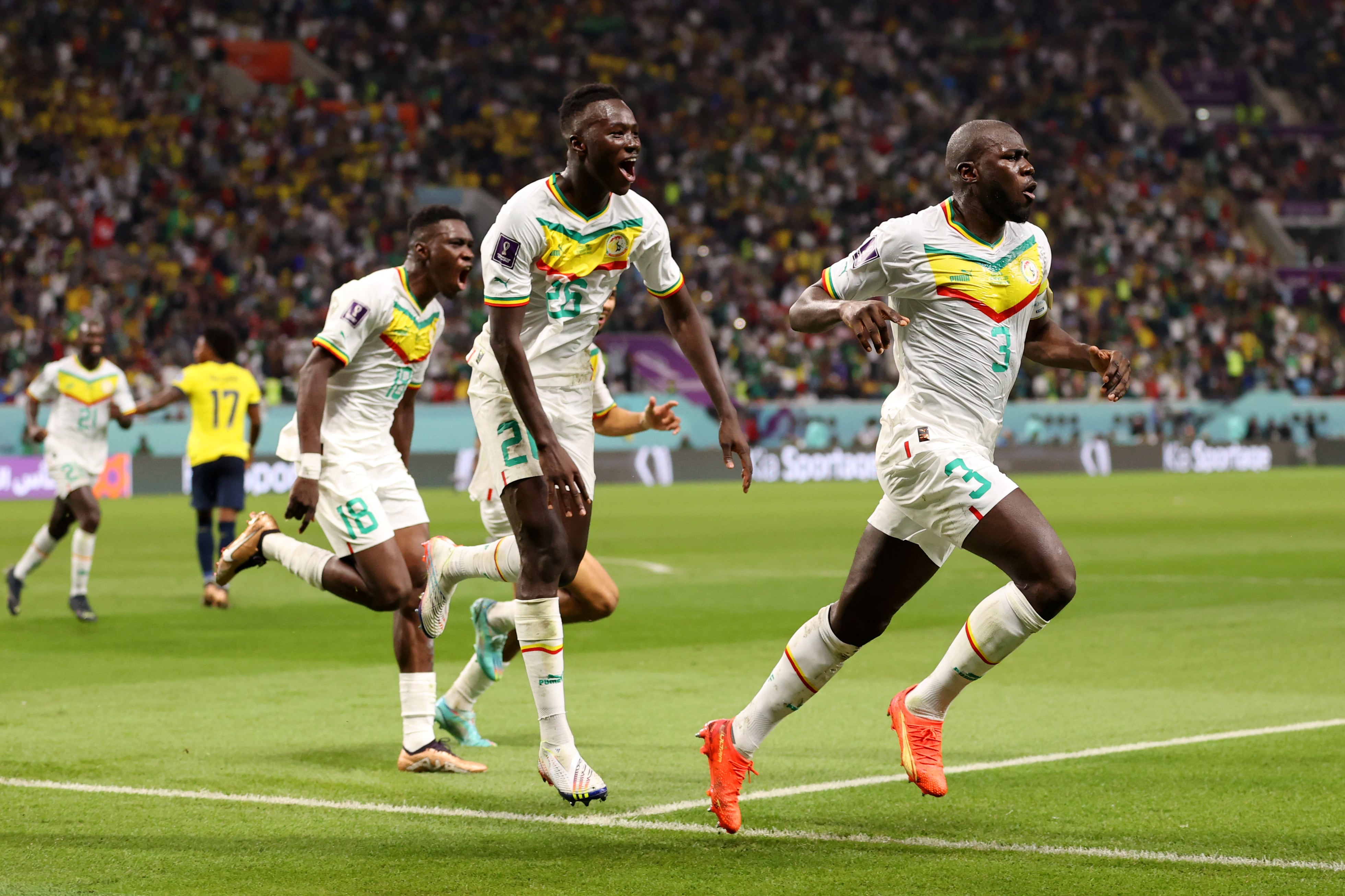 Koulibaly celebra el tanto de la victoria de Senegal.