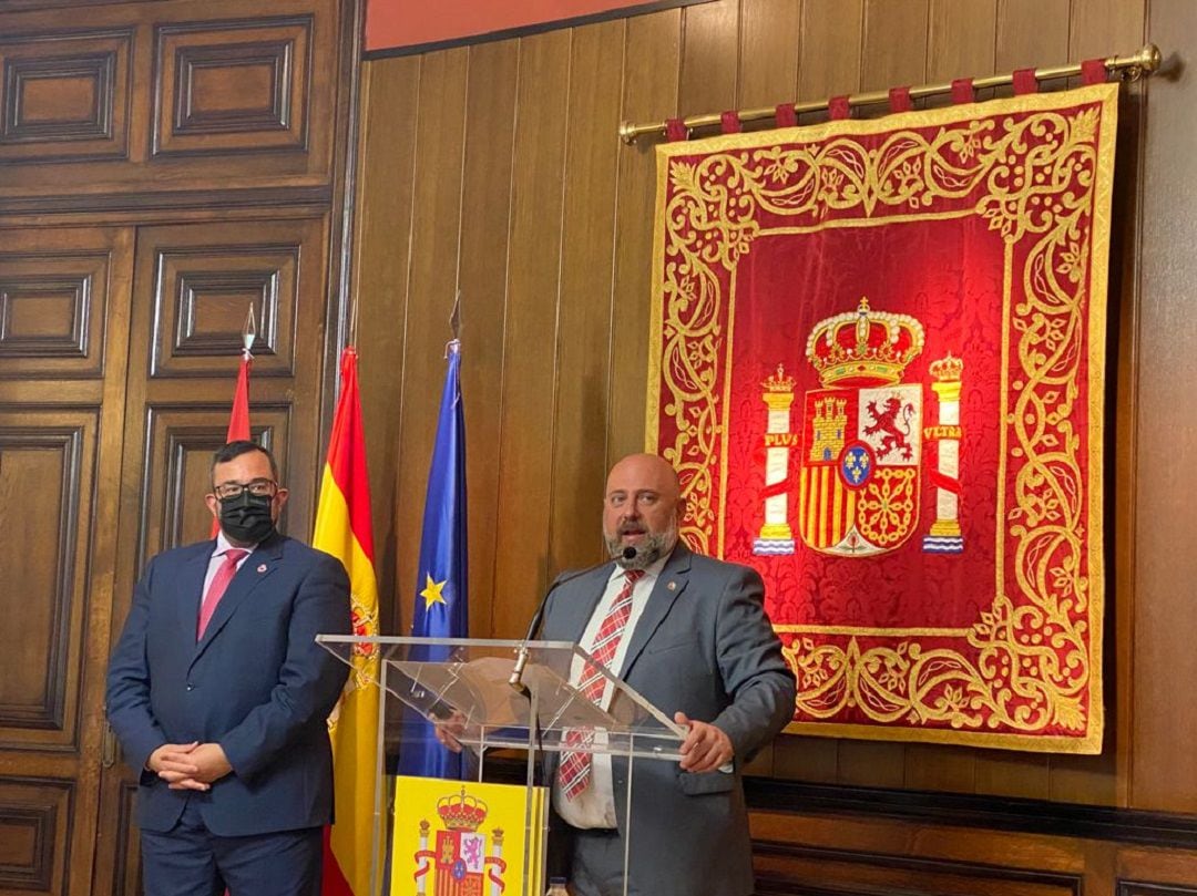 José Luis Arasti, Delegado del Gobierno en Navarra, y Javier Remírez, Vicepresidente del Gobierno de Navarra.  