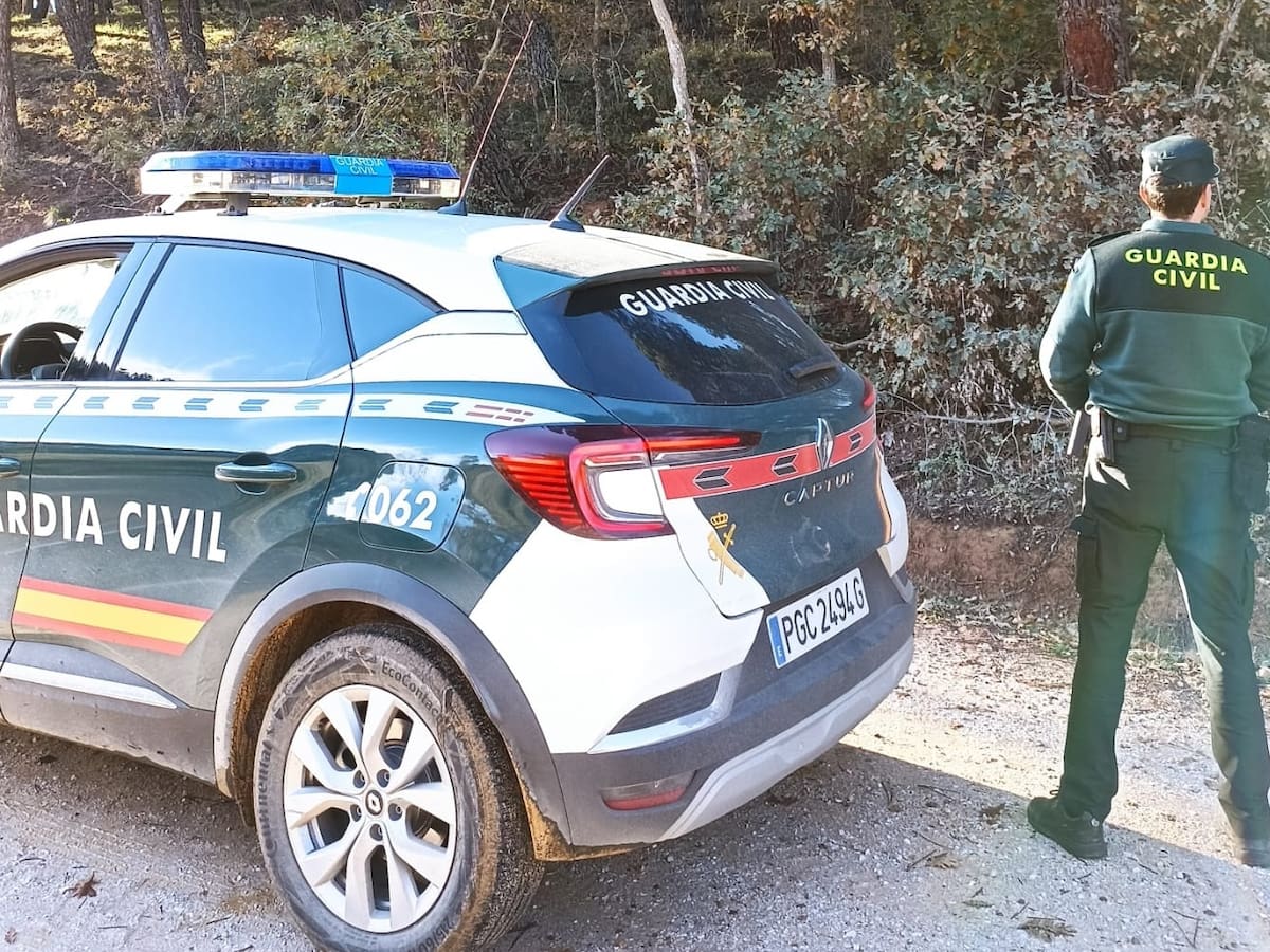 La Guardia Civil de Valencia rescata a una familia perdida durante la noche mientras realizaba senderismo en El Garbí