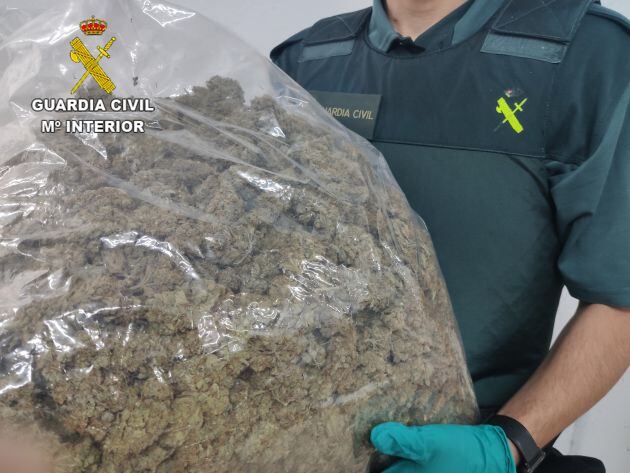 Segunda de las bolsas de marihuana incautadas