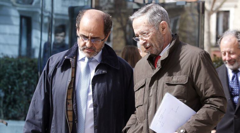 El expresidente de la Comisión Nacional del Mercado de Valores (CNMV), Julio Segura, a su llegada a la Audiencia Nacional.