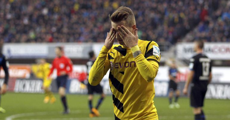 Reus celebra un gol antes de caer lesionado 