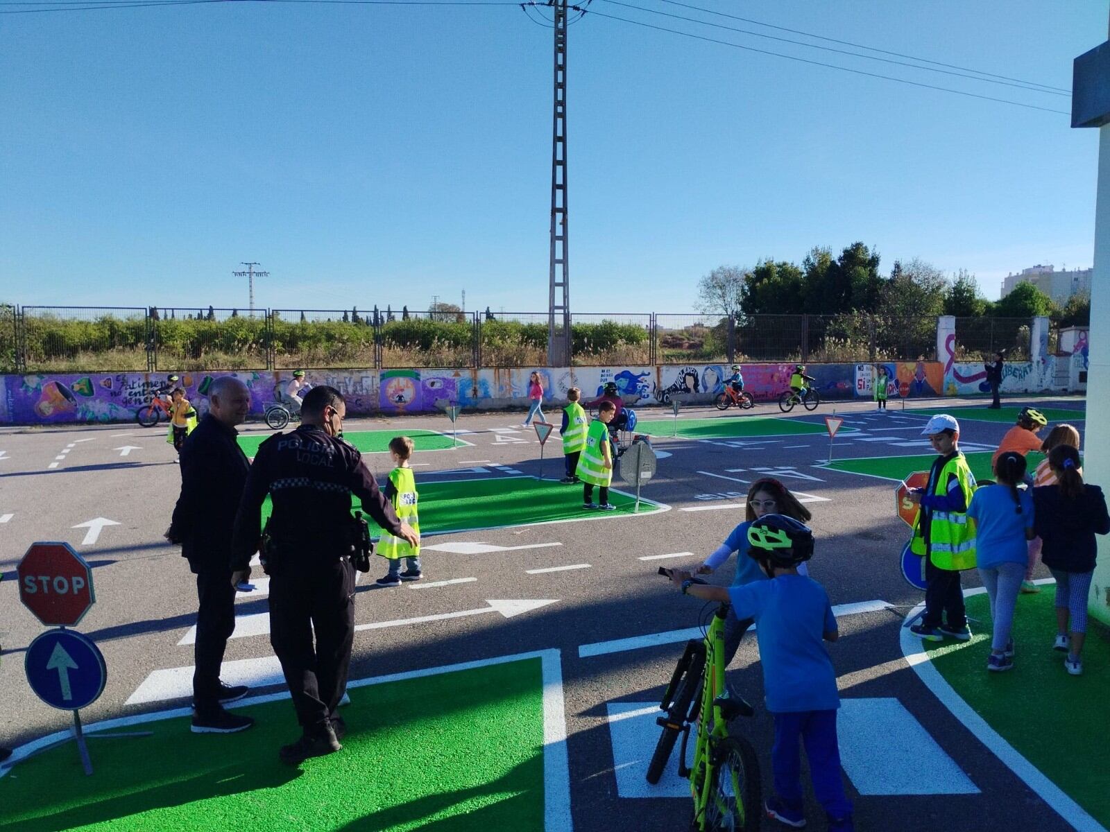 La Policía Local de Burriana arranca las clases prácticas de educación vial para alumnos de primaria