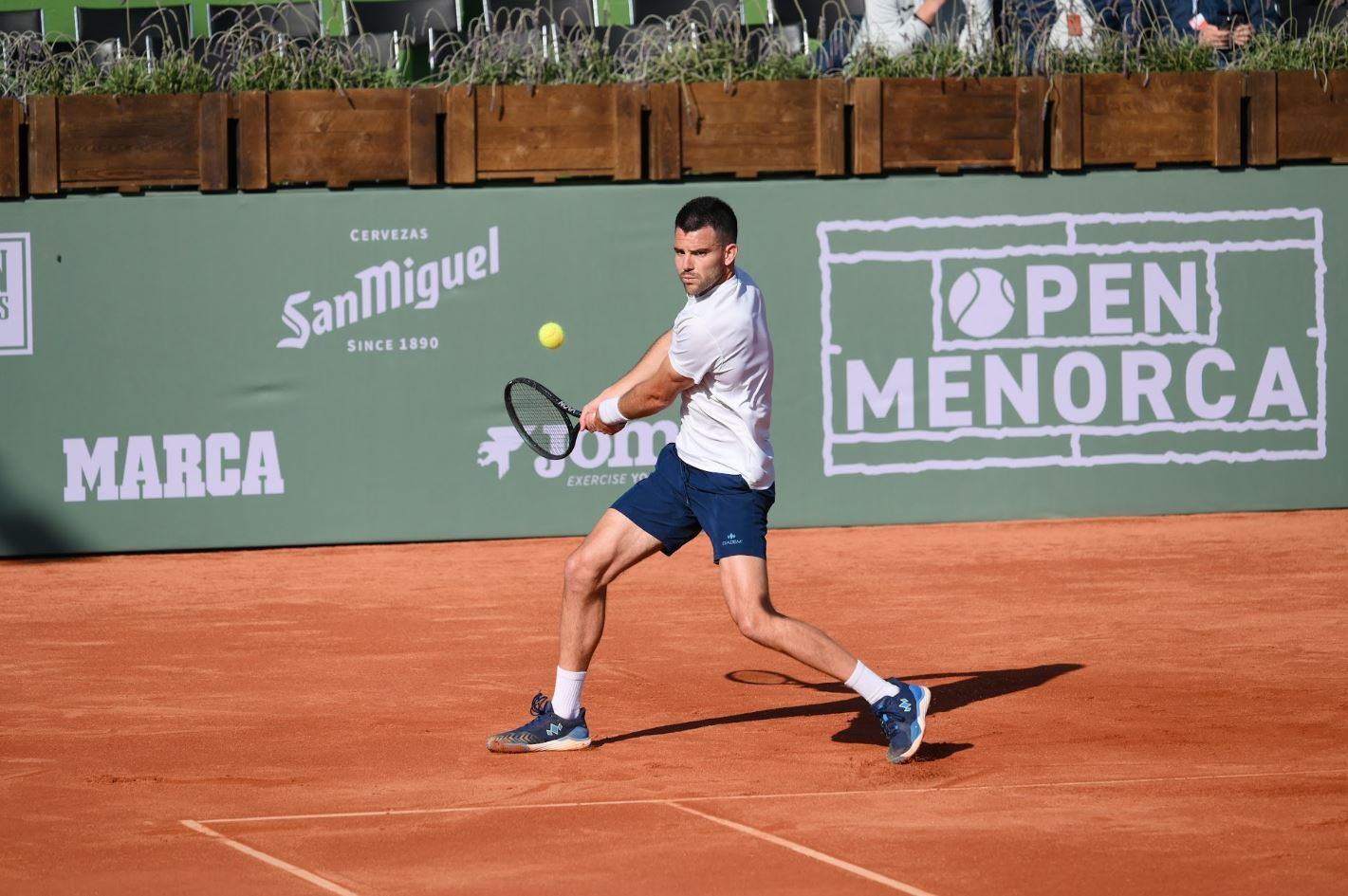 Malgrat el mal temps, el II Open Menorca  de tennis ja ha iniciat la fase prèvia