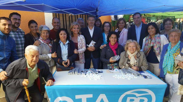 Candidatos por Cuenca junto con alcaldes y alcaldesas de la comarca en Tarancón