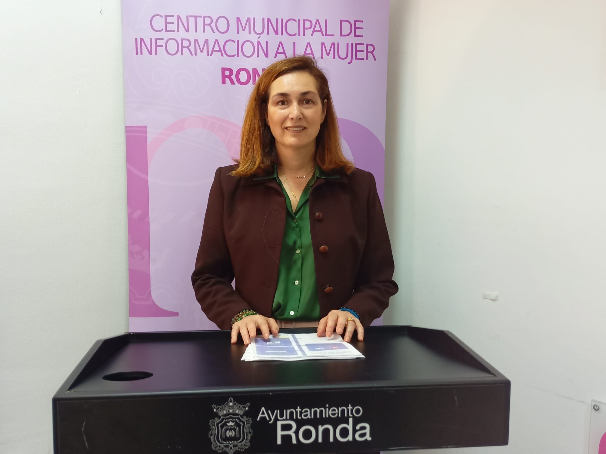 Cristina Durán, concejala de Igualdad y Mujer en Ronda, ante la prensa este martes