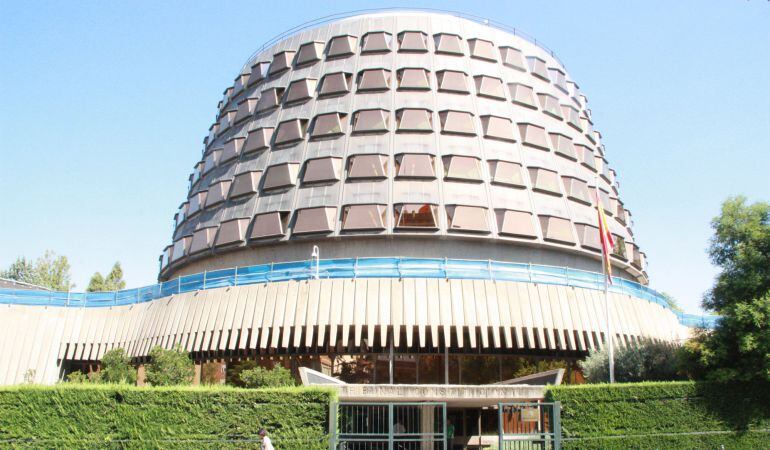 Fachada de la sede del Tribunal Constitucional.