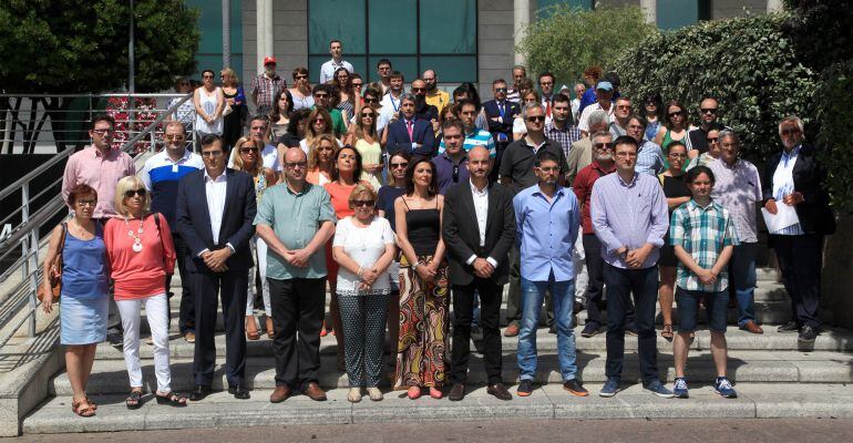 Minuto de silencio por los atentados de Estambul a las puertas del ayuntamiento de Alcobendas