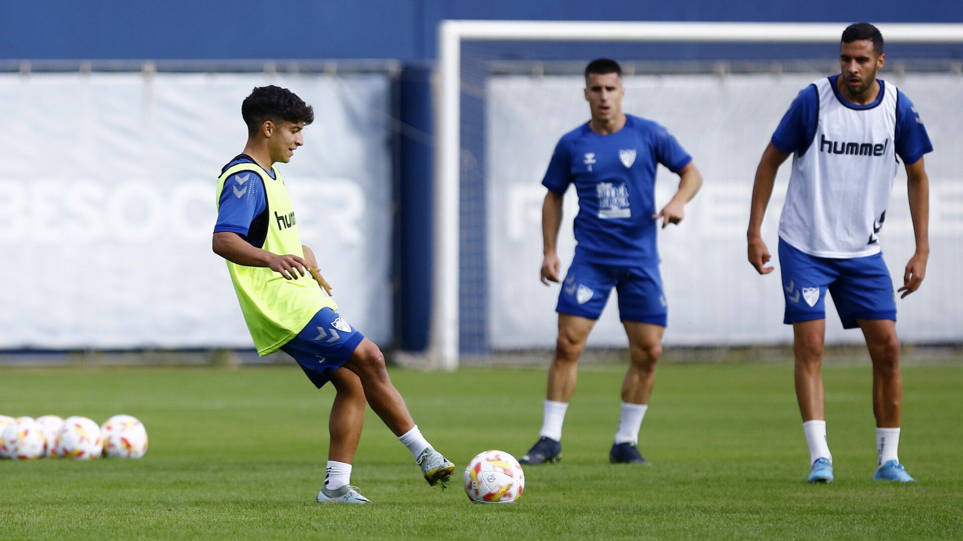 Haitam golpea el balón en el entrenamiento del miércoles