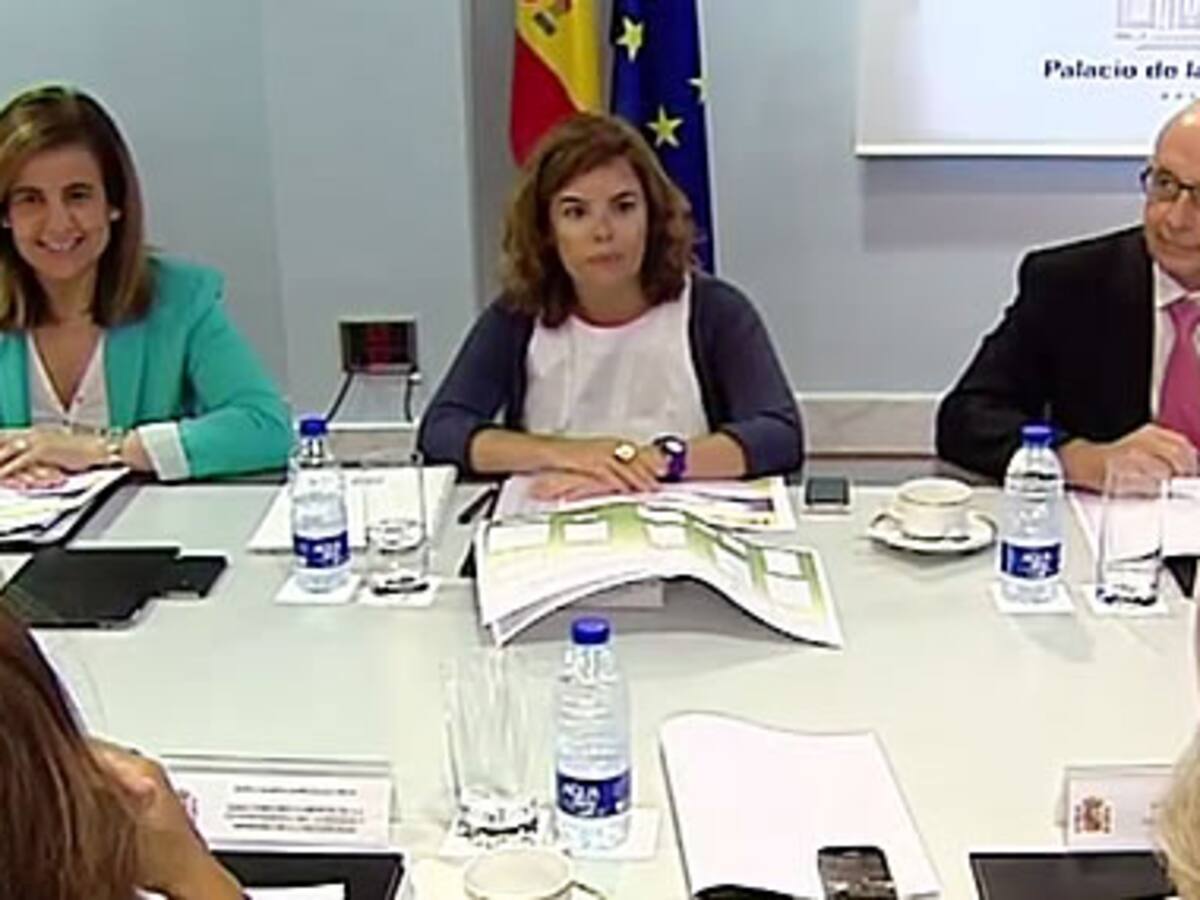 El Gobierno elevará a 450 euros la ayuda para los parados con más cargas familiares