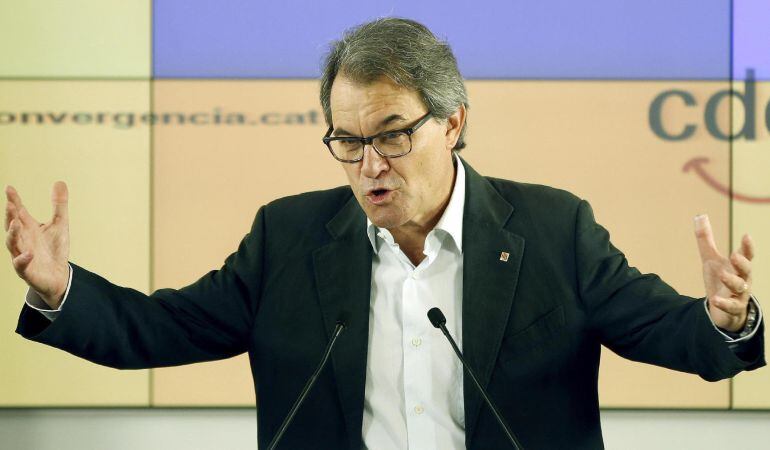 L'expresident de la Generalitat, Artur Mas, anunciant avui que aspira a presidir el nou partit que fundarà aquest cap de setmana Convergència.