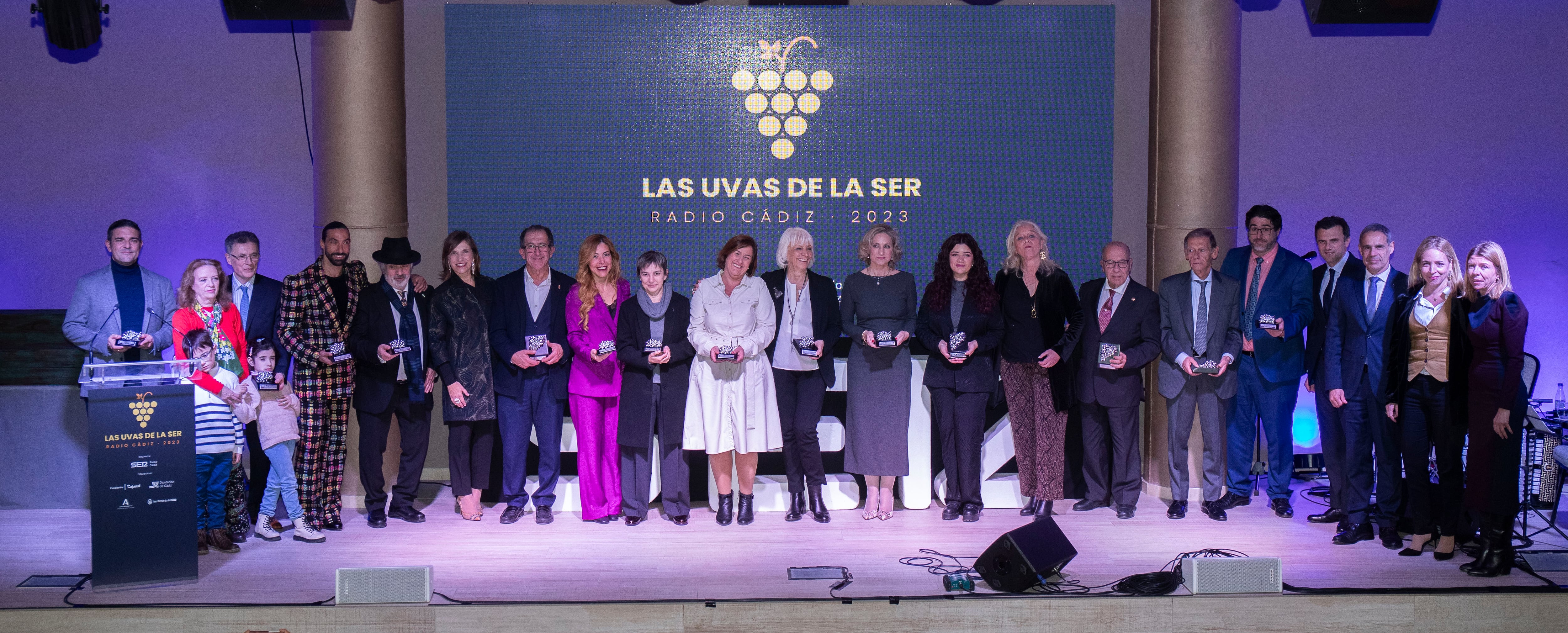 Foto de familia de las UVAS de la SER de Radio Cádiz 2023