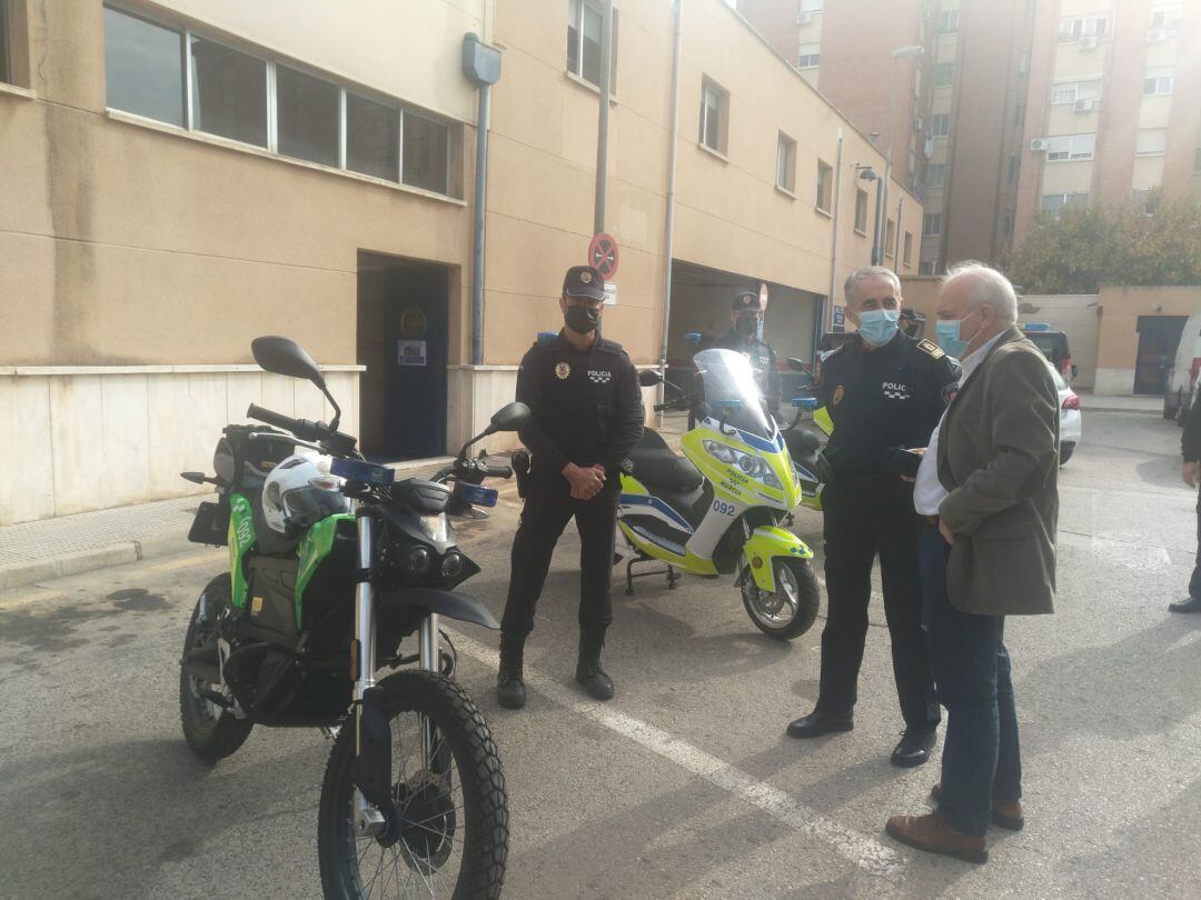 Adquieren cuatro nuevas motocicletas eléctricas para la Policía Local