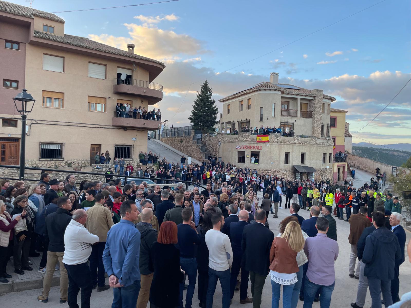 Los vecinos de Letur dan una cálida bienvenida a los Reyes.