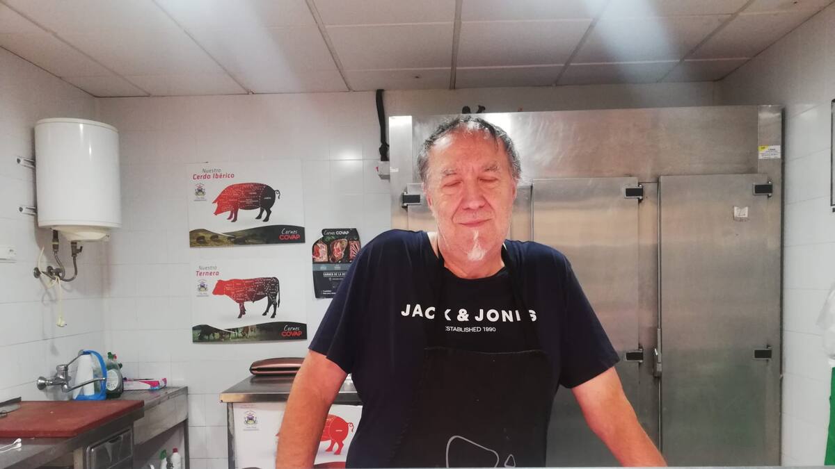 Entrevista al último tendero del mercado del Naranjo