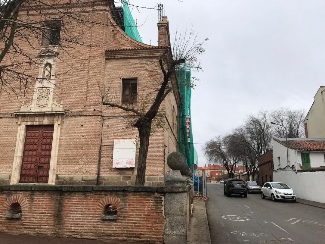 Las obras de rehabilitación de las cubiertas del Simón Ruiz van a buen ritmo