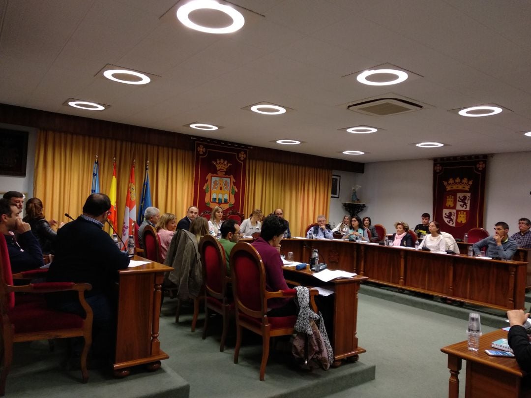 El pleno del ayuntamiento de Aranda ha celebrado sesión extraordinaria