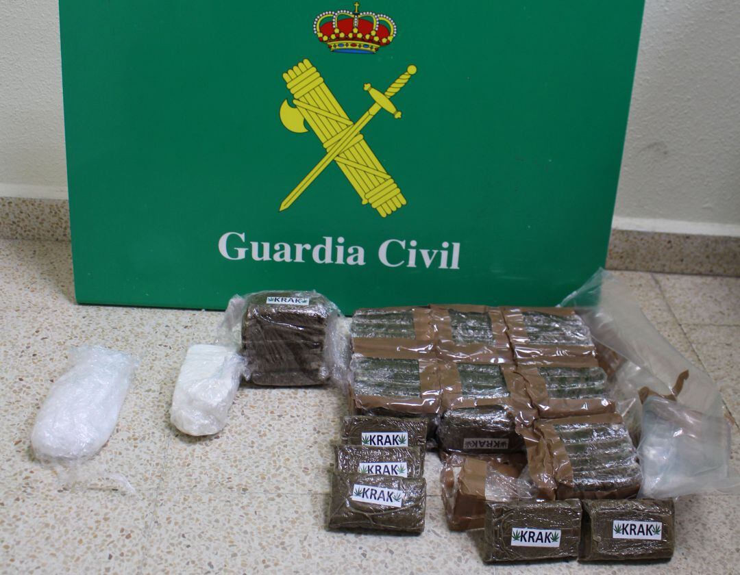 Imagen de las sustancias incautadas por los agentes