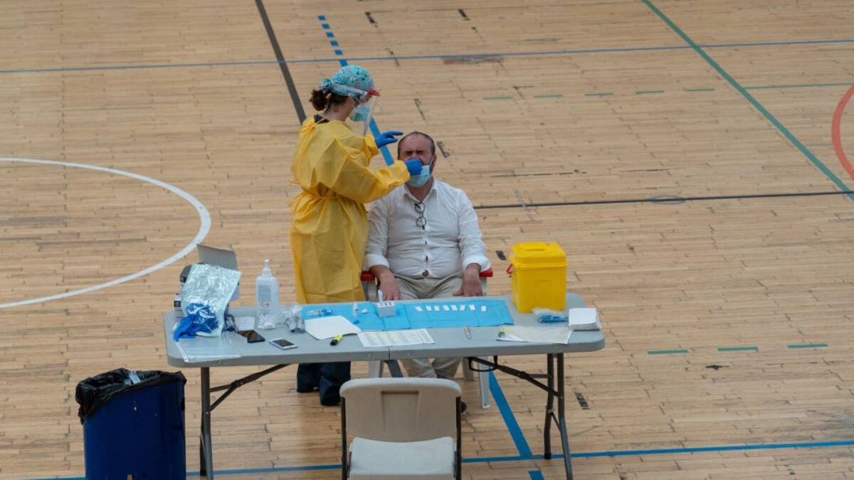 Los habitantes y trabajadores de las comarcas de Guijuelo y Peñaranda, llamados a realizarse pruebas del covid