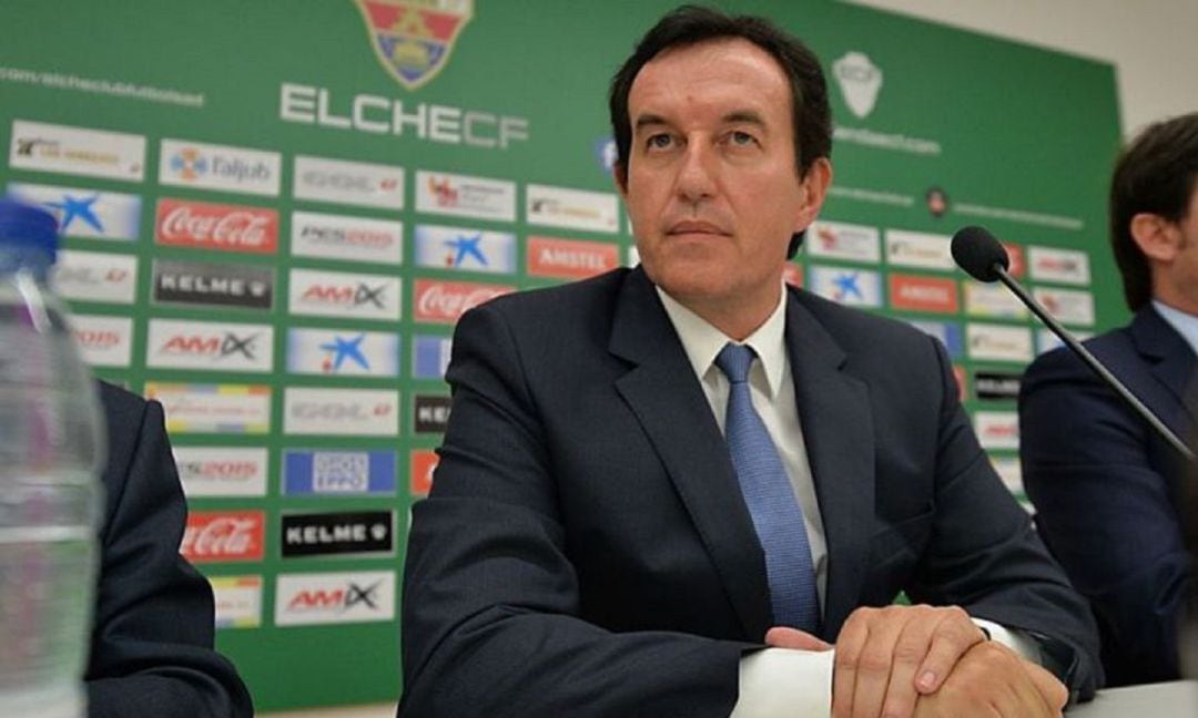 Juan Anguix en la Sala de Prensa del Elche en 2015