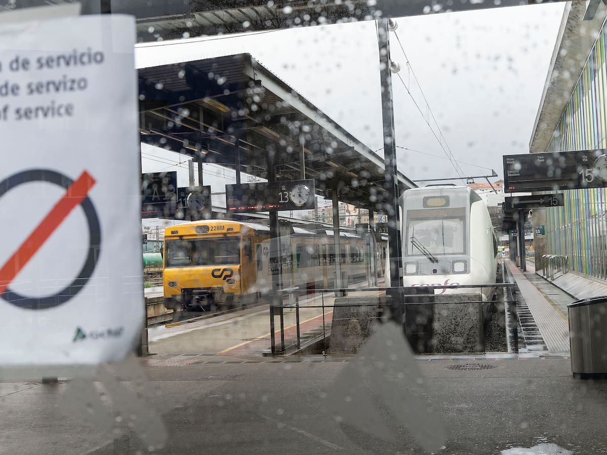 Renfe mantiene la suspensión de los trenes regionales Vigo Guixar - Ourense y retablece el resto de conexiones
