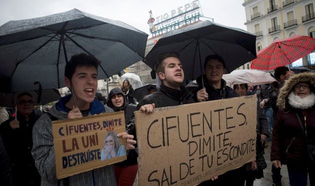 Alumnos de la URJC se manifiestan en Sol