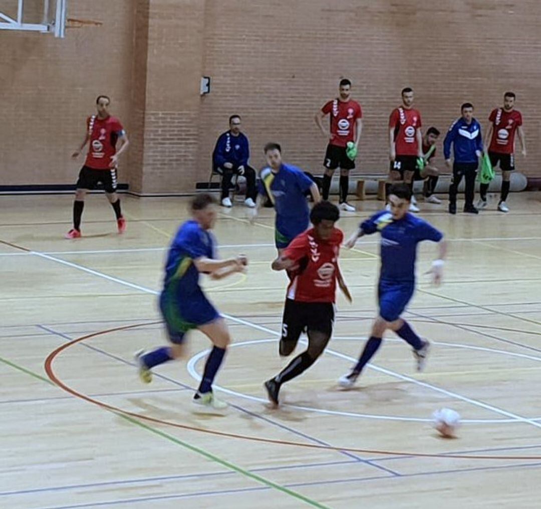 El Nueva Elda tuvo que trabajar para hacerse con la victoria