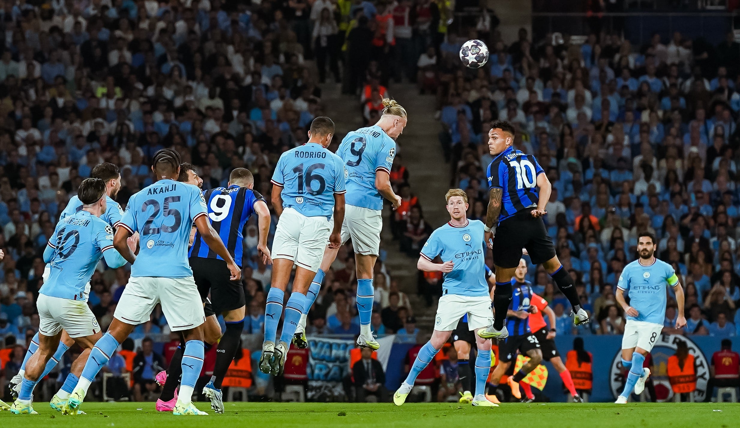 Erling Haaland y Lautaro Martínez, en la final de Champions de 2022 entre Manchester City e Inter de Milan