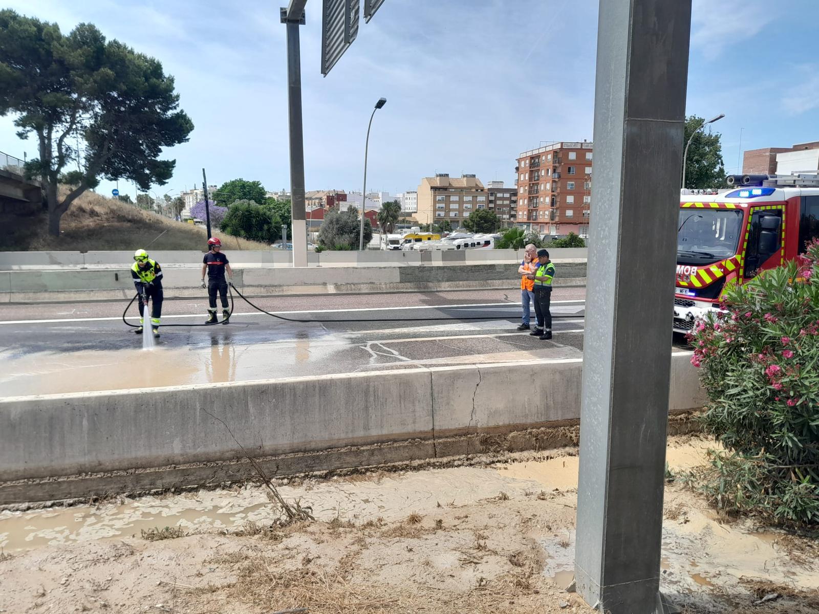 Una fuga de agua obliga a cortar la V-30