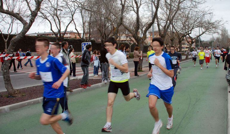 Padres, madres y alumnos colmenareños se dan cita cada año en el Campeonato Escolar de Campo a Través 