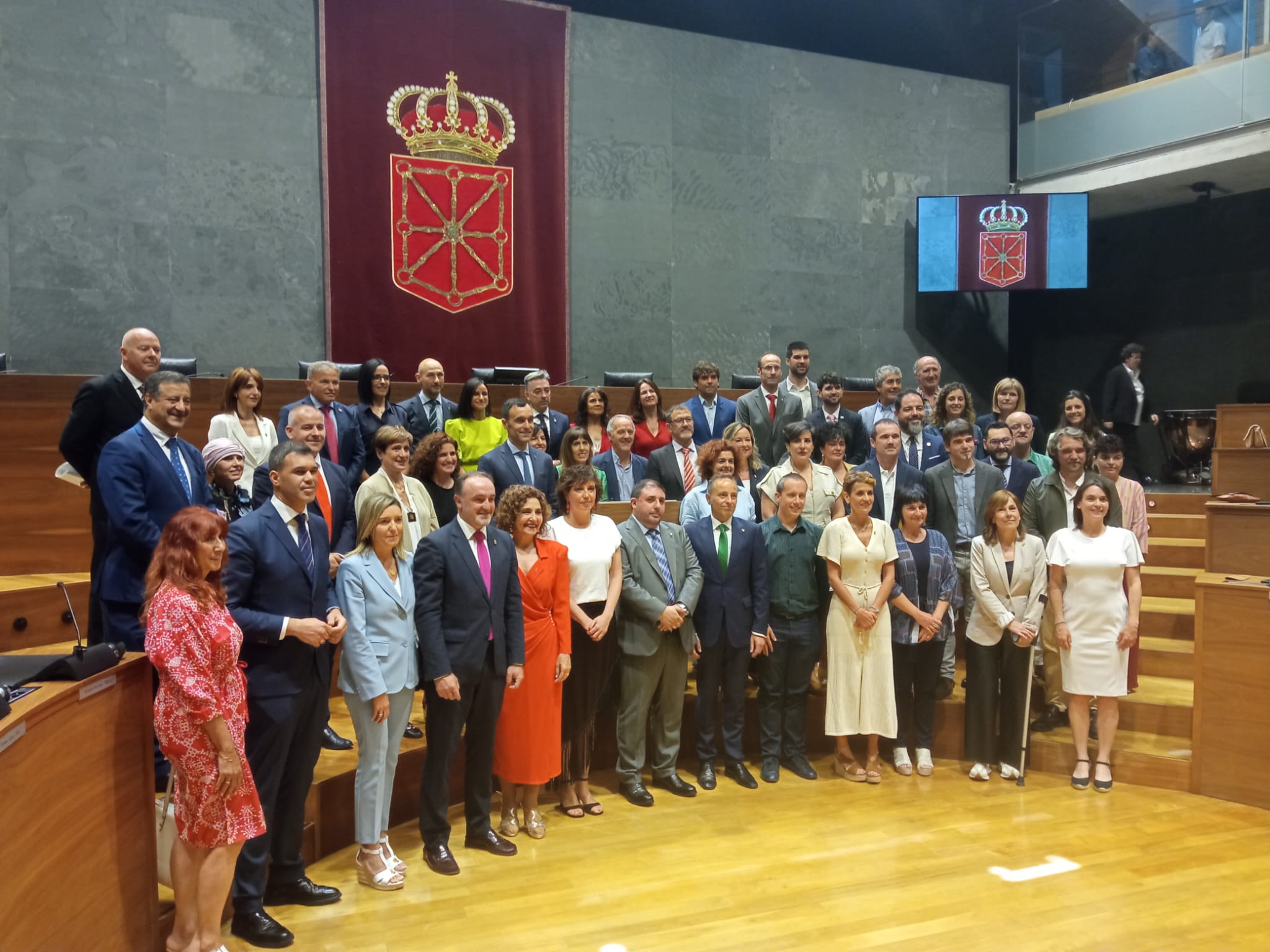 El Parlamento de Navarra estrena su XI legislatura con su constitución y la presidencia de Hualde