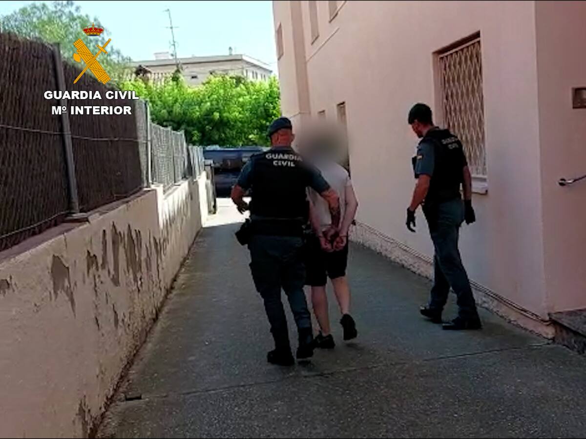 La Guardia Civil detiene a un hombre que se hacía pasar por representante de famosos jugadores de videojuegos para cometer abusos sexuales