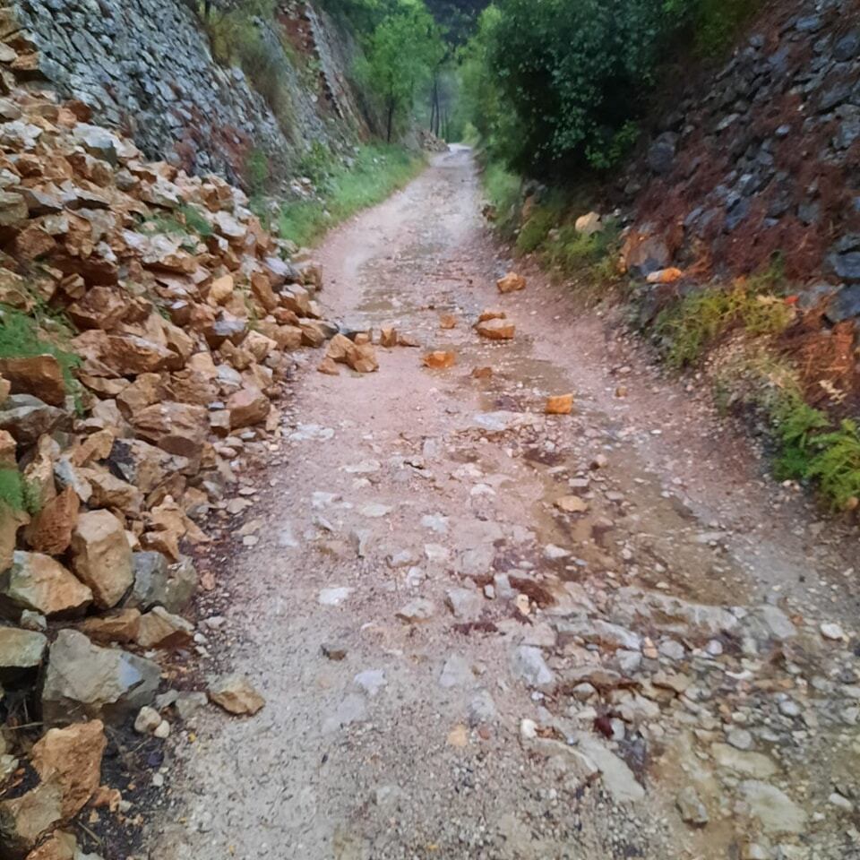 Desprendimientos de pierda en la vía verde Racó del Duc.