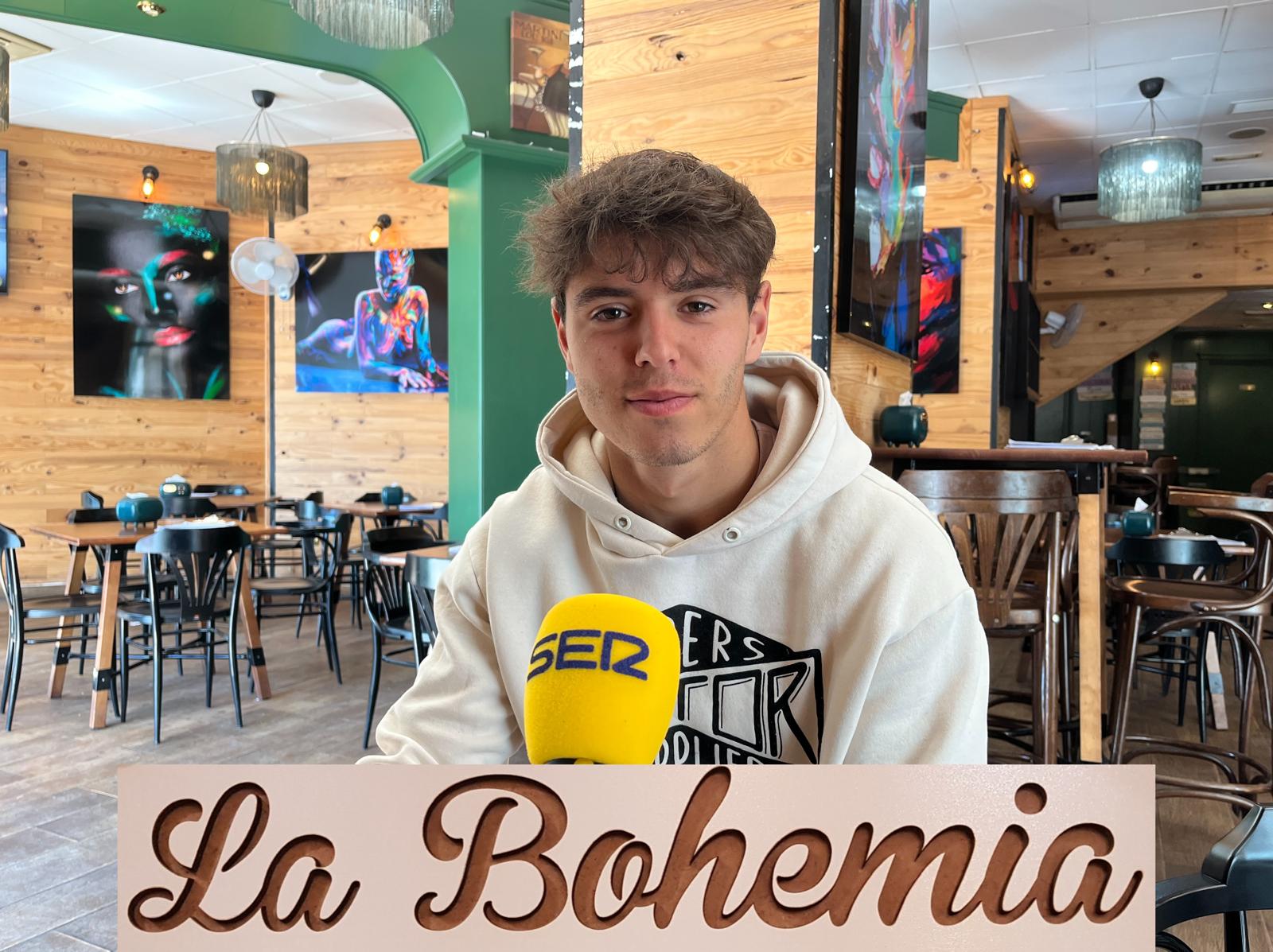 Morales, jugador del Alcoyano en La Bohemia