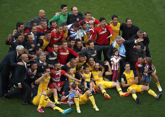 Foto de familia del campeón de Liga