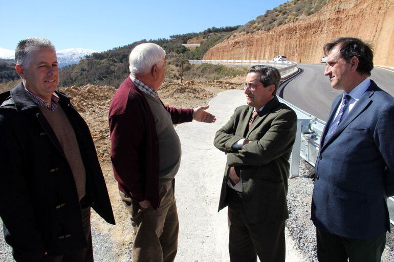 Inauguración de la mejora de la carretera de Polícar(Granada) por el presidente de la Diputación de Granada