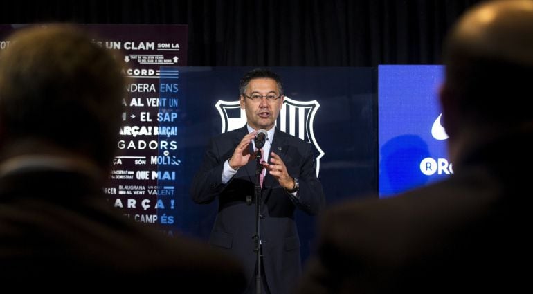 Josep Maria Bartomeu durante la presentación de Paulinho