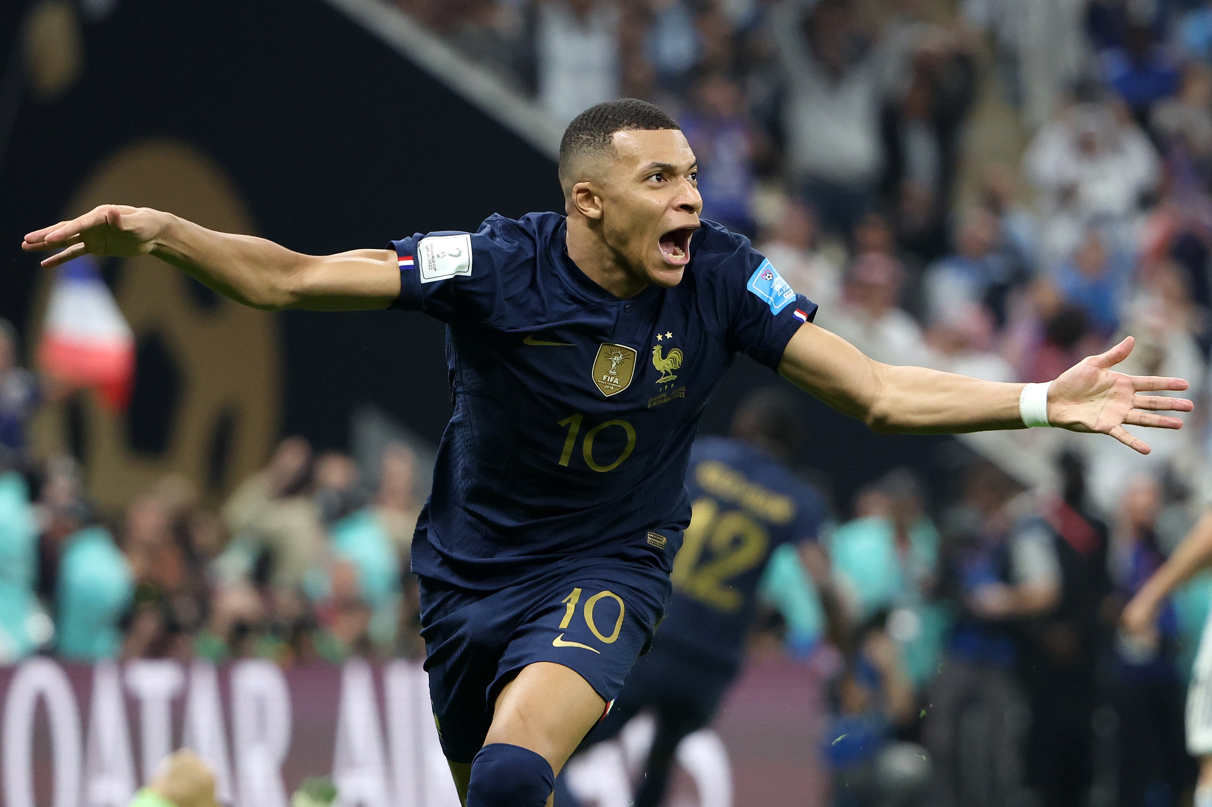 Kylian Mbappé celebra su segundo gol ante Argentina.