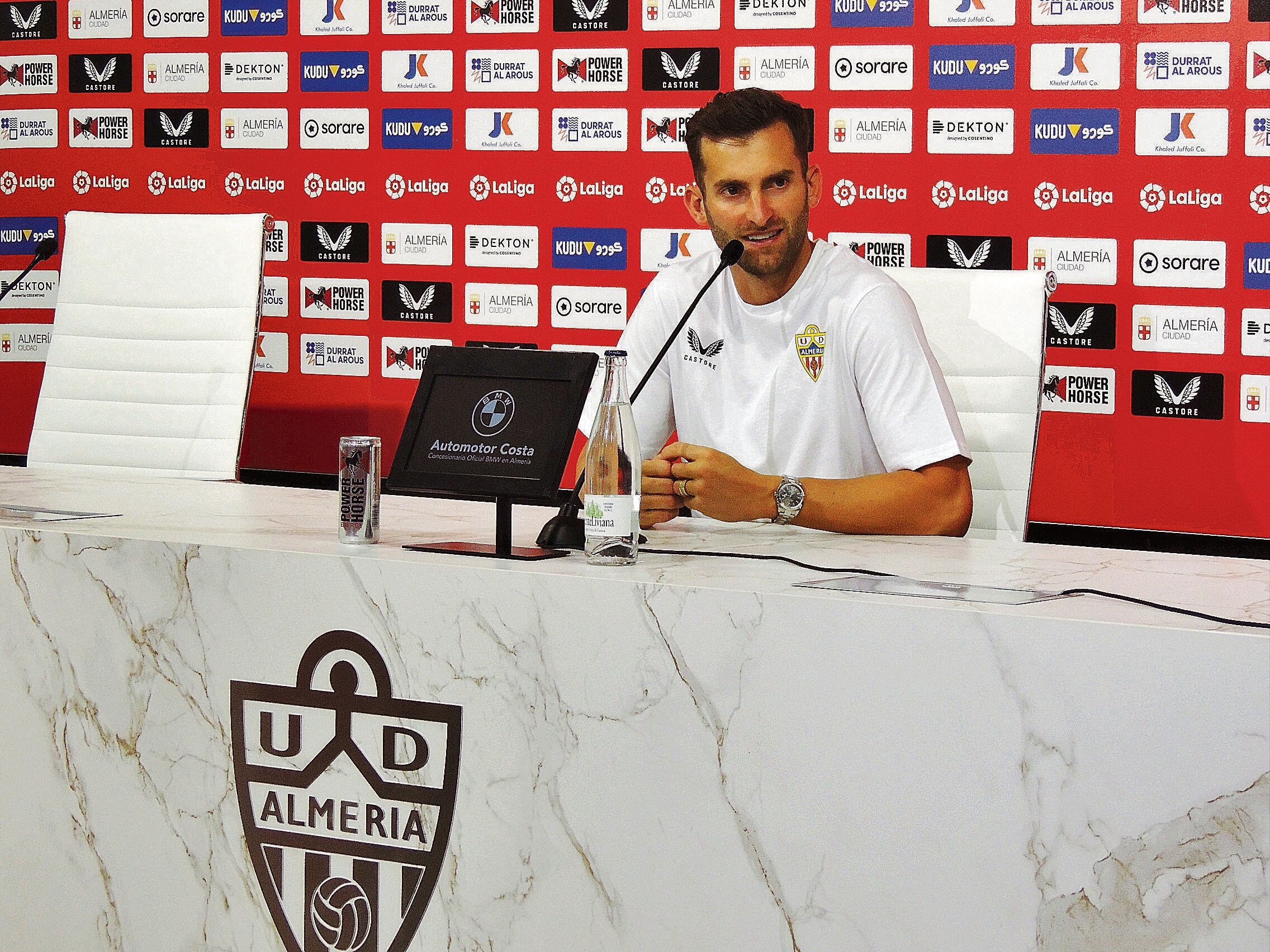 Leo Baptistao en la rueda de prensa de este jueves.