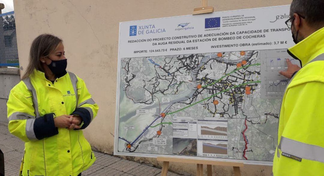 La Conselleira de Infraestructuras e Movilidade  Ethel Vázquez en una visita a las obras de la depuradora de Placeres